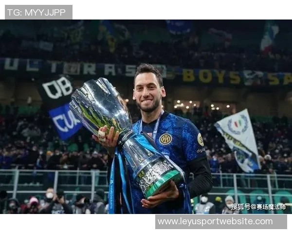 恰尔汗奥卢坚定信念土耳其队全力以赴争取世界杯晋级目标