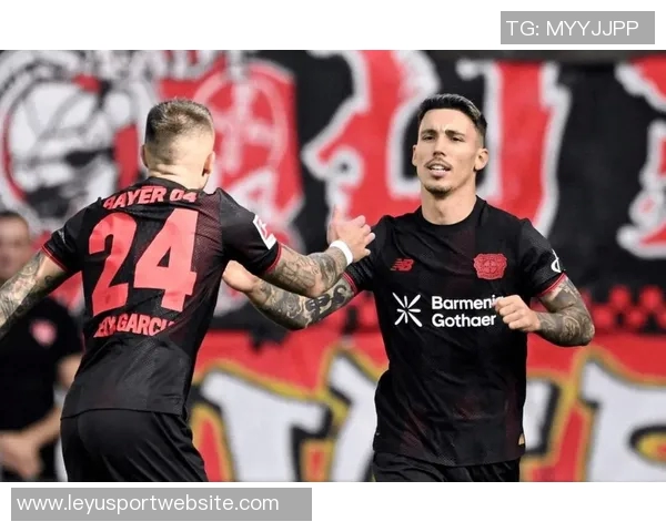 德甲争夺战升级拜仁多特争抢17岁中场新星德卡特