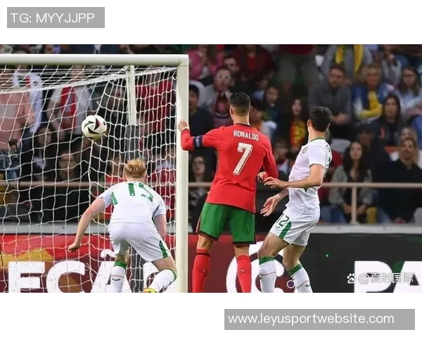 C罗国家队生涯迎来首张红牌40岁依旧闪耀226场143球46助攻成就辉煌