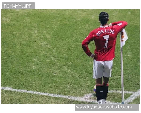 C罗国家队生涯迎来首张红牌40岁依旧闪耀226场143球46助攻成就辉煌